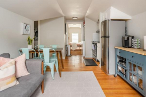 Stay Portland Collection - Cozy Attic Hideaway in Laurelhurst